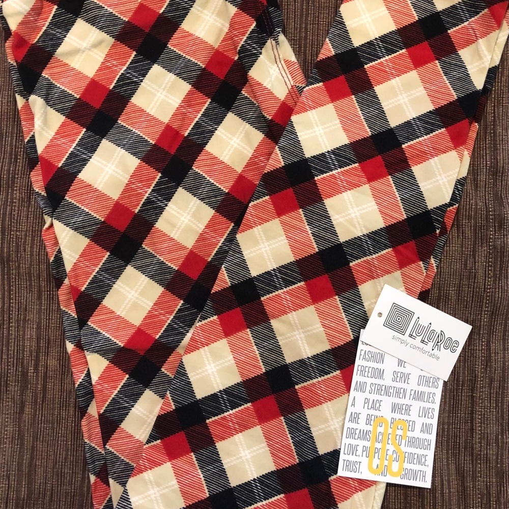 LuLaRoe leggings Size OS (2-10)